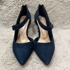 Bella Vita Dawson Heel in Navy Suede